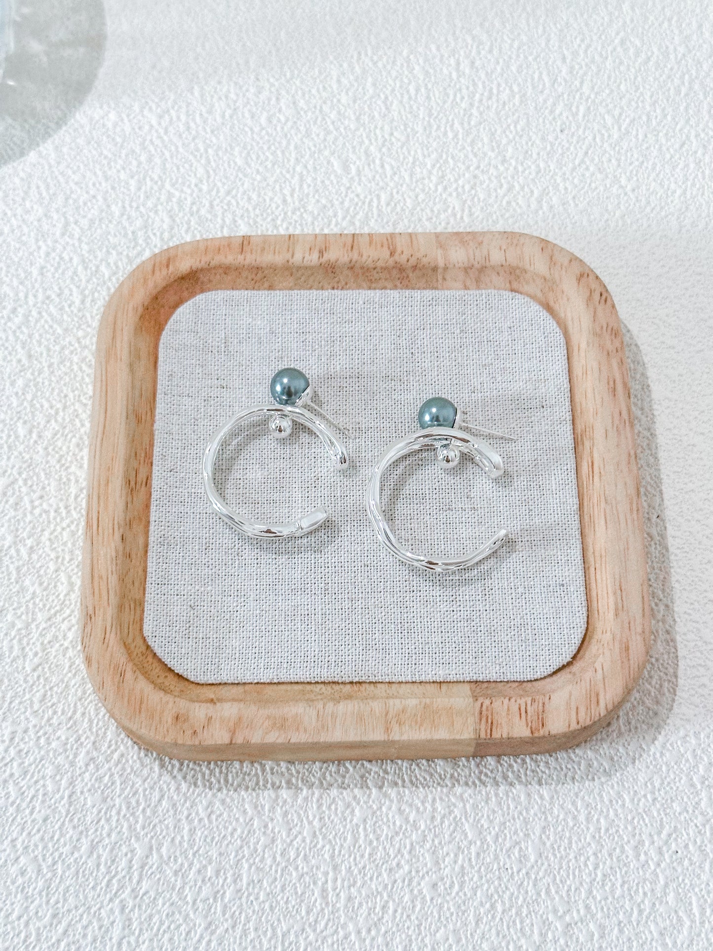 Silver Round Blue Crystal Pearl Earrings