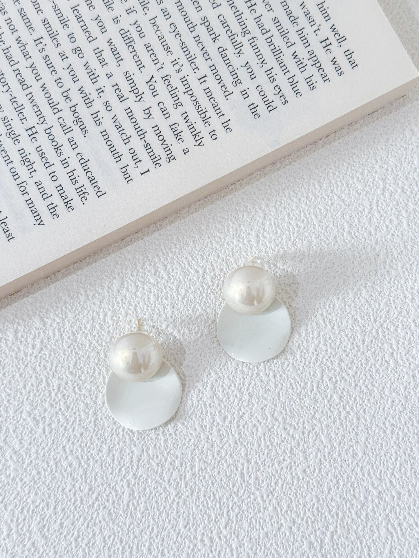 Vintage Irregular Acrylic Pearl Bead Earrings