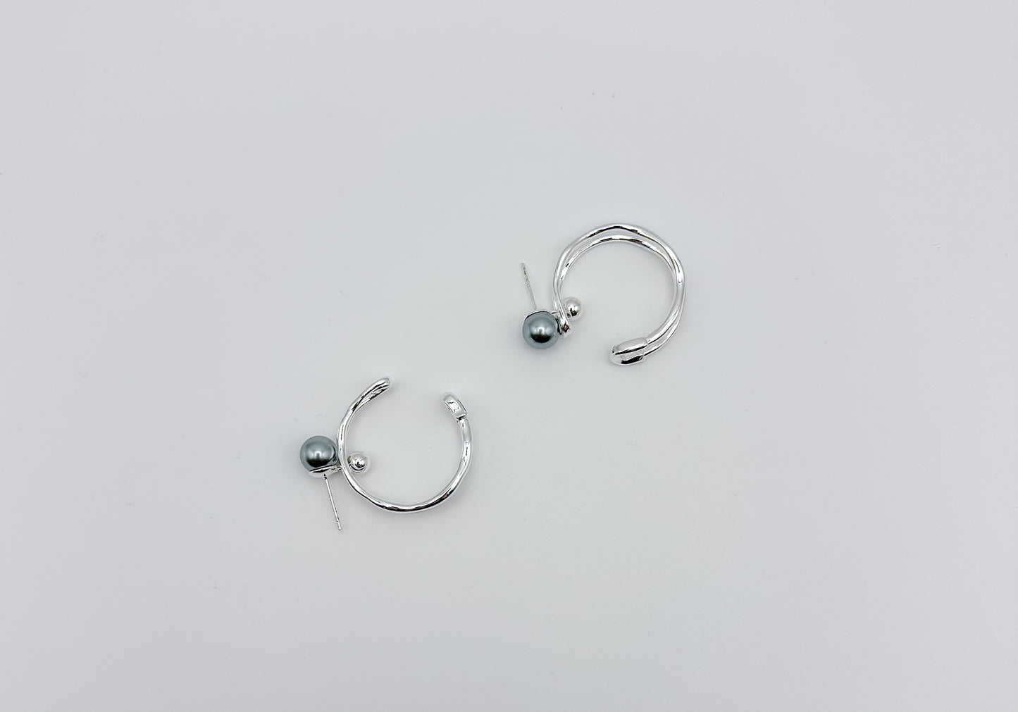 Silver Round Blue Crystal Pearl Earrings