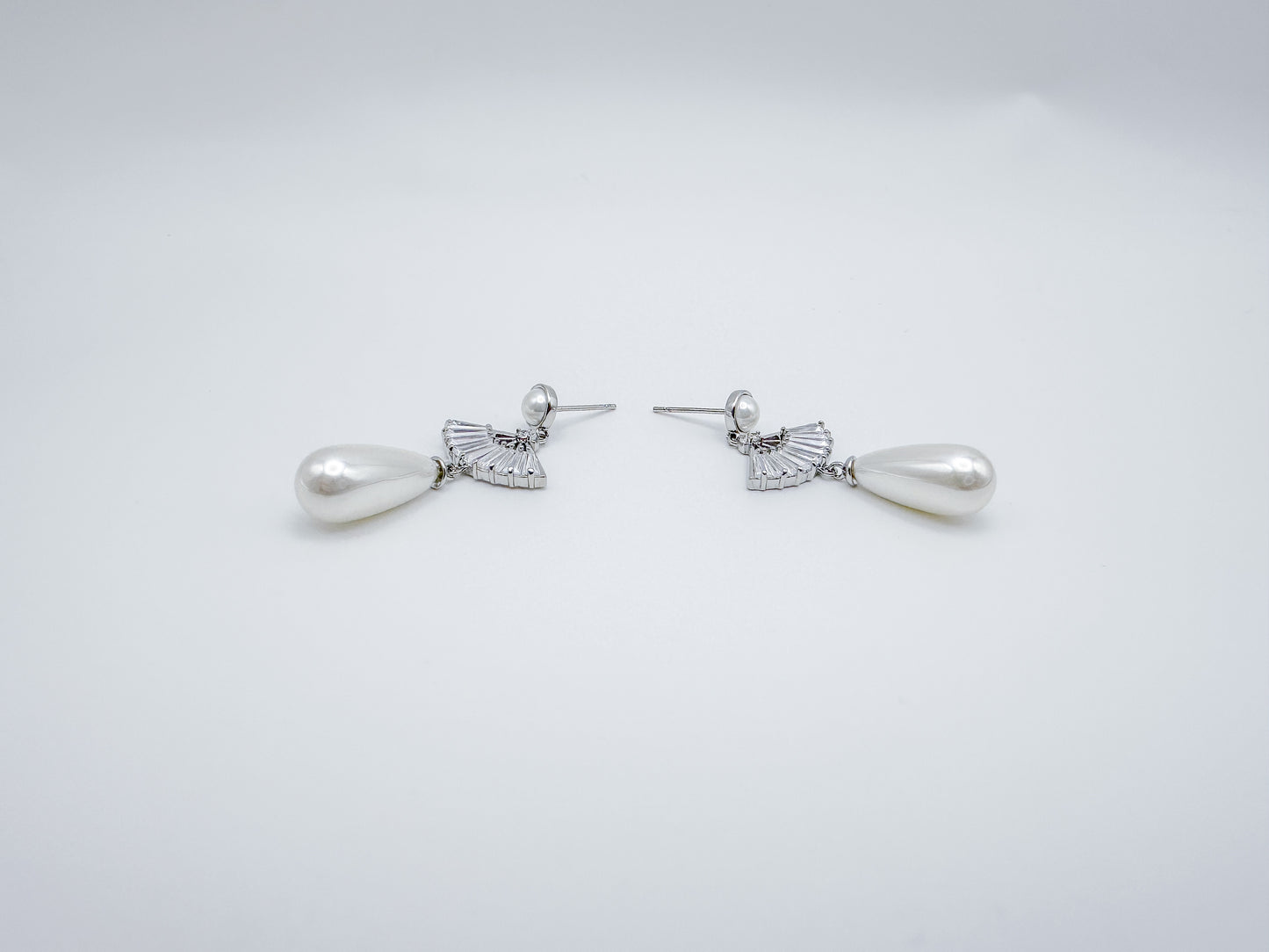 Elegant Fan-Shaped Drop Earrings with ABS Pearls