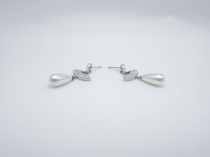 Elegant Fan-Shaped Drop Earrings with ABS Pearls